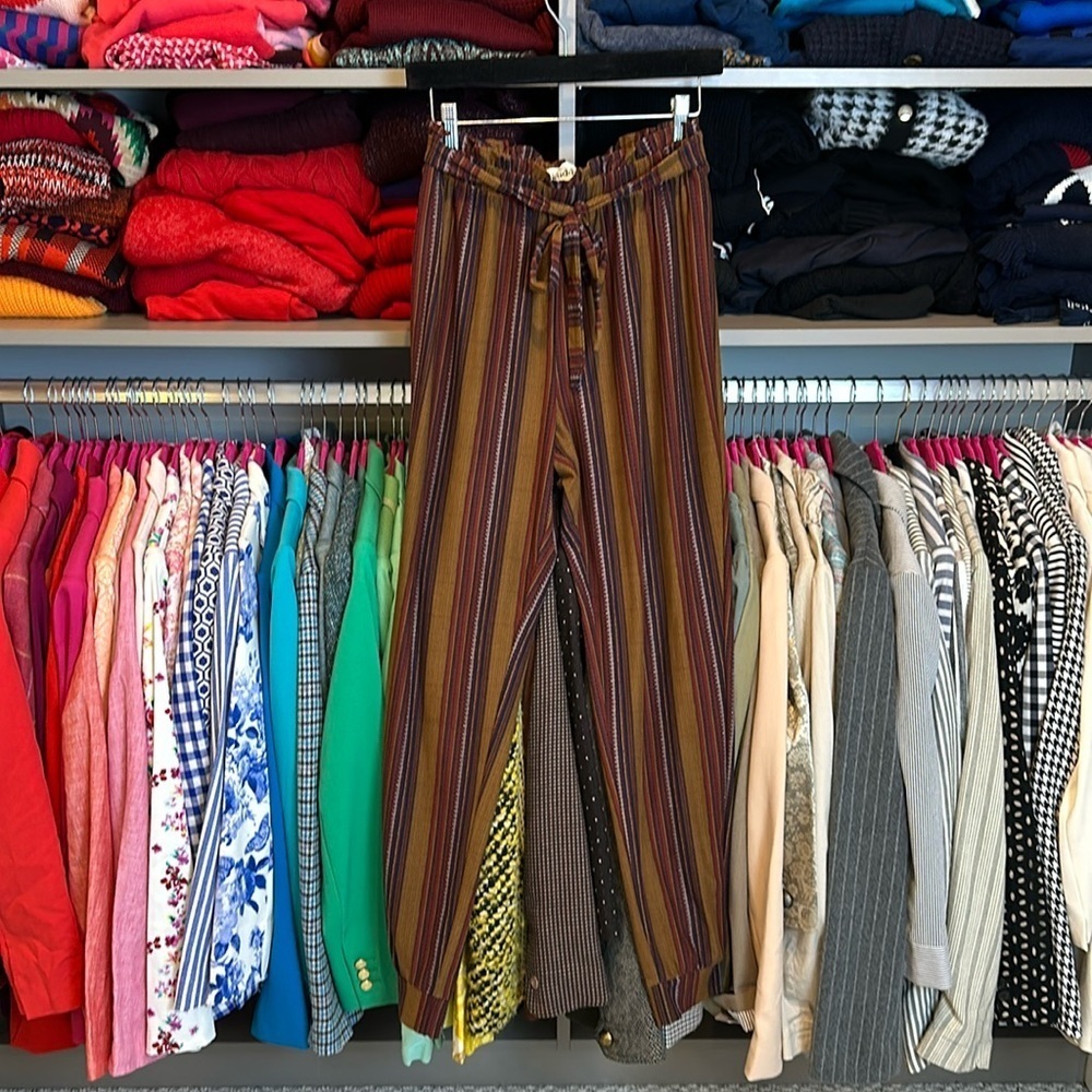 Mudd brown/navy/maroon striped tie waist jogger pants size M